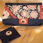 THE PAGODA CLUTCH / SMALL W..
