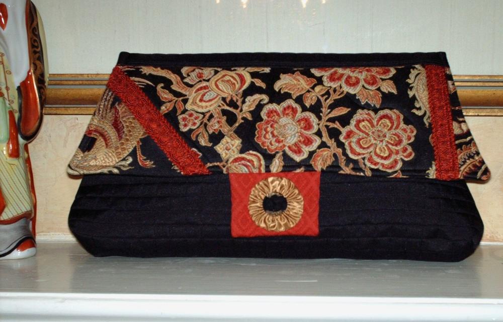 THE PAGODA CLUTCH / SMALL WORKS OF ART COLLECTION