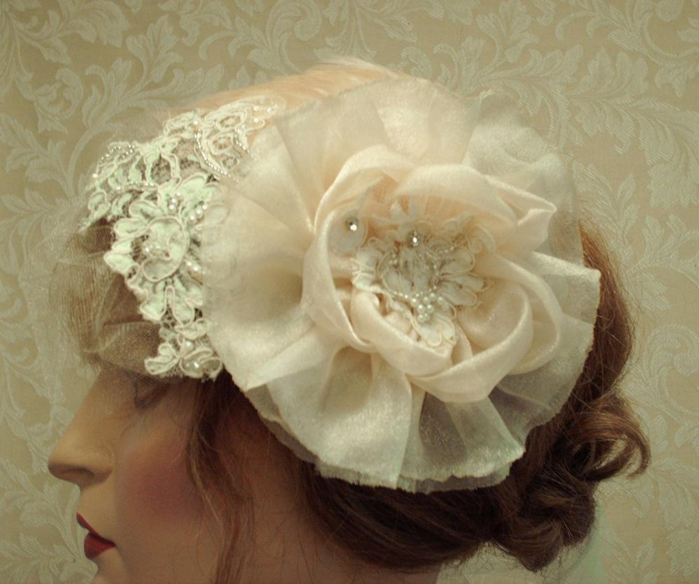 Champagne Hair Flower Hair Clip / Bridal Accessories, Bridesmaids, Weddings