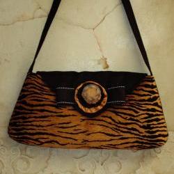 Tiger Animal Print Large Clutch With Bow For Autumn Or Winter
