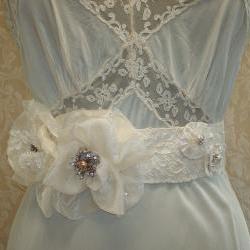 Ivory Floral Bridal Sash, Vintage Beaded Lace Sash, Bridal Sash, Rinestones, Crystals, Pearls