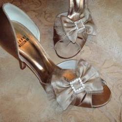 Double Bow Shoe Clips For Wedding Or Special Occassion / Rhinestone Buckle Golden Silk And Tulle